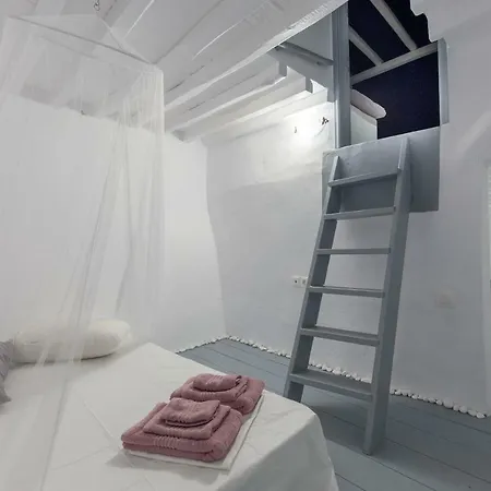 Melina's House Apartman *